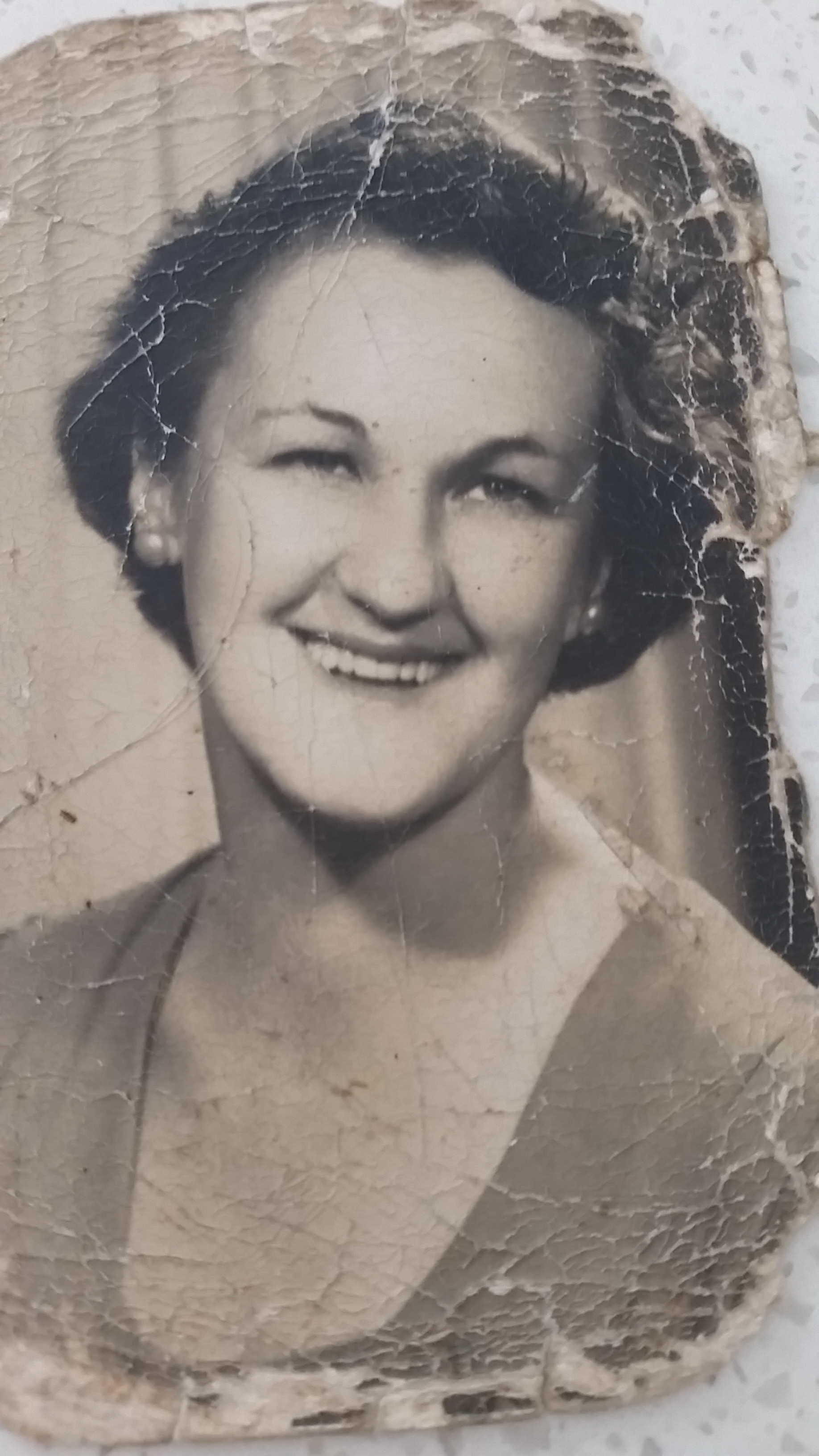 Photo of photos/Helen Eliza McLennan nee Broughton portrait